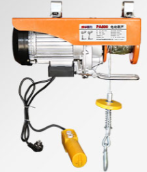 蘭州倉儲物流中心冠航微型電動葫蘆輕松起吊搬運(yùn)貨物