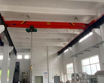 叉車不能協(xié)助安裝電動(dòng)單梁起重機(jī)和電動(dòng)葫蘆的原因